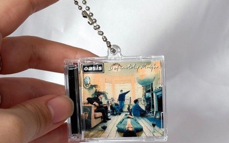 Físico + Digital: A Mágica por Trás dos Physical Album Cards e Mini CDs NFC